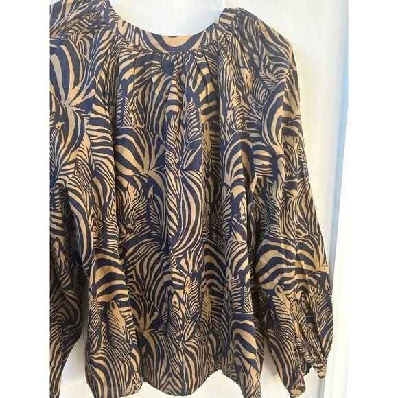 100% Linen Banana Republic Zebra Printed Boxy Cropped Linen Shirt (size L) - Picture 4 of 7